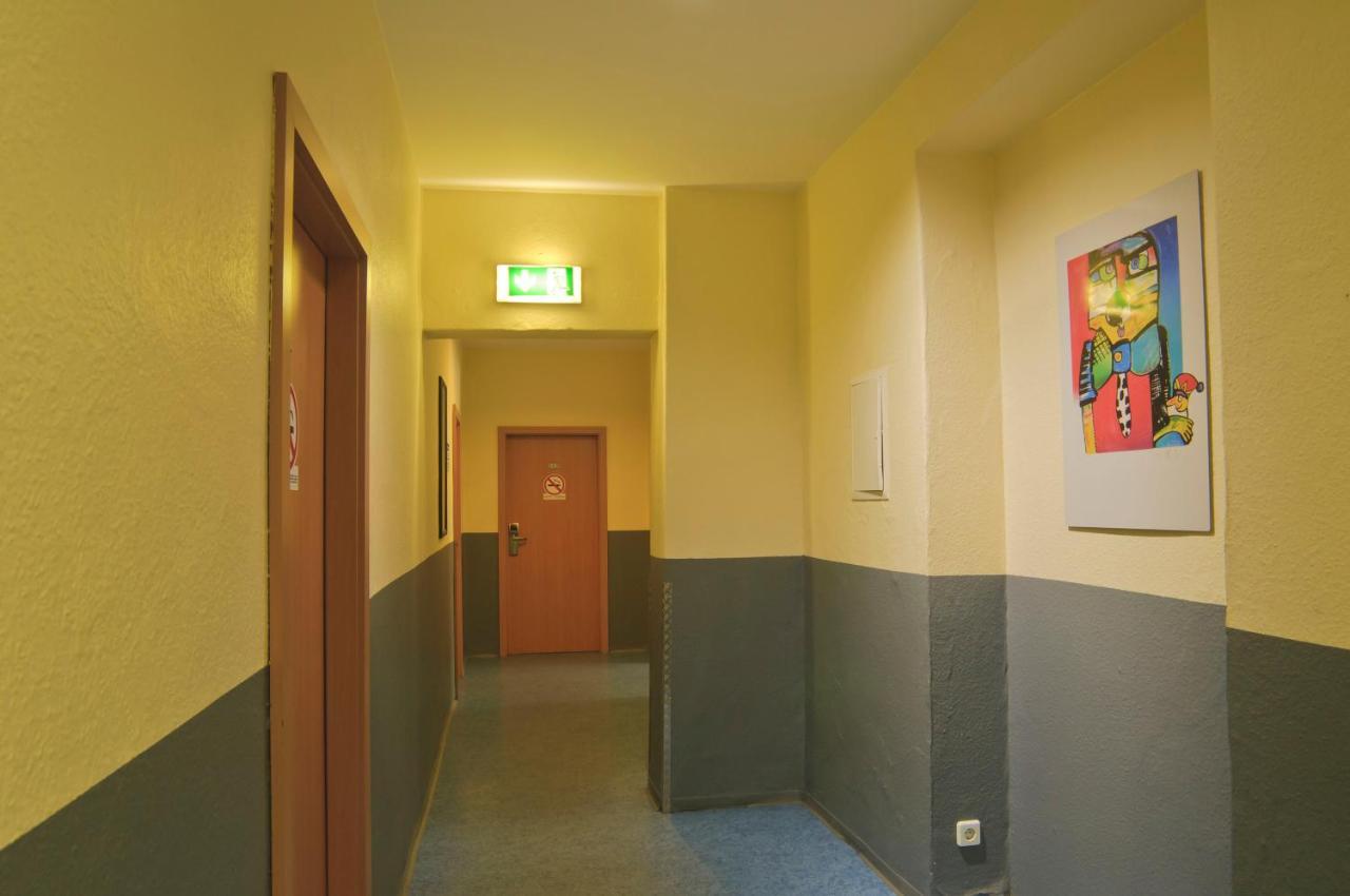 Happy Hotel Berlin Exterior photo