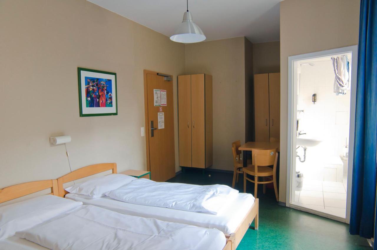 Happy Hotel Berlin Exterior photo