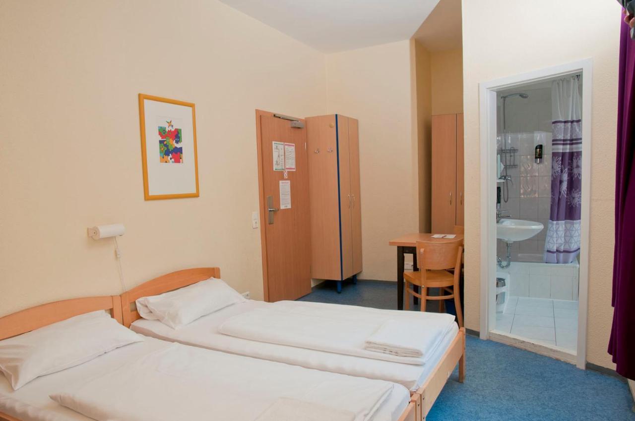 Happy Hotel Berlin Exterior photo