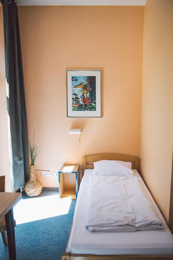 Happy Hotel Berlin Exterior photo